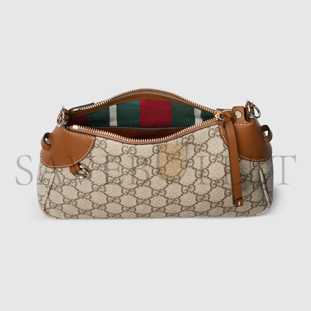 GUCCI GG EMBLEM SMALL SHOULDER BAG 815218 (24*16*5)